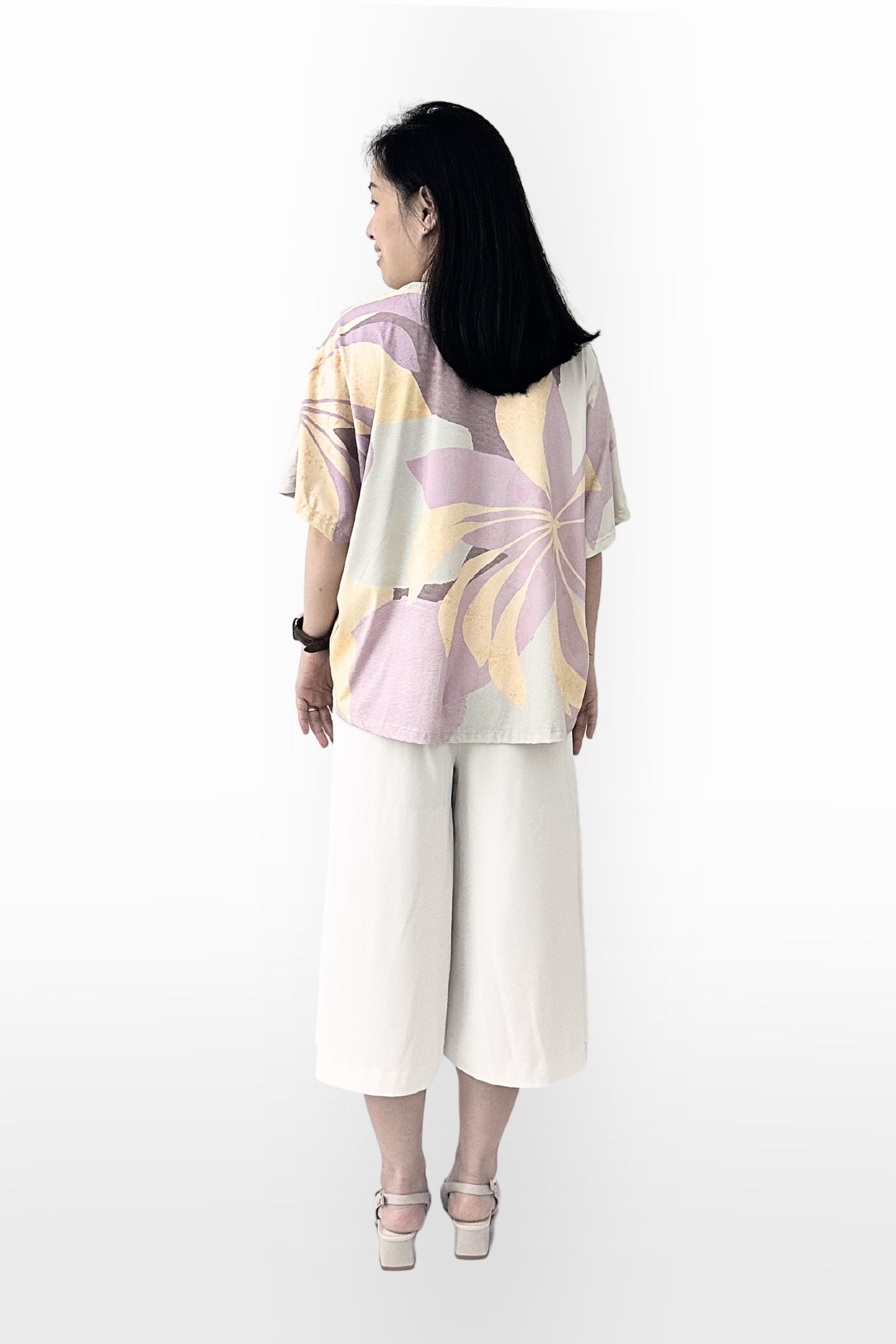 A Mighty Kimono In Abstract Forest